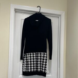 Sandra Darren Black and White Houndstooth Dress